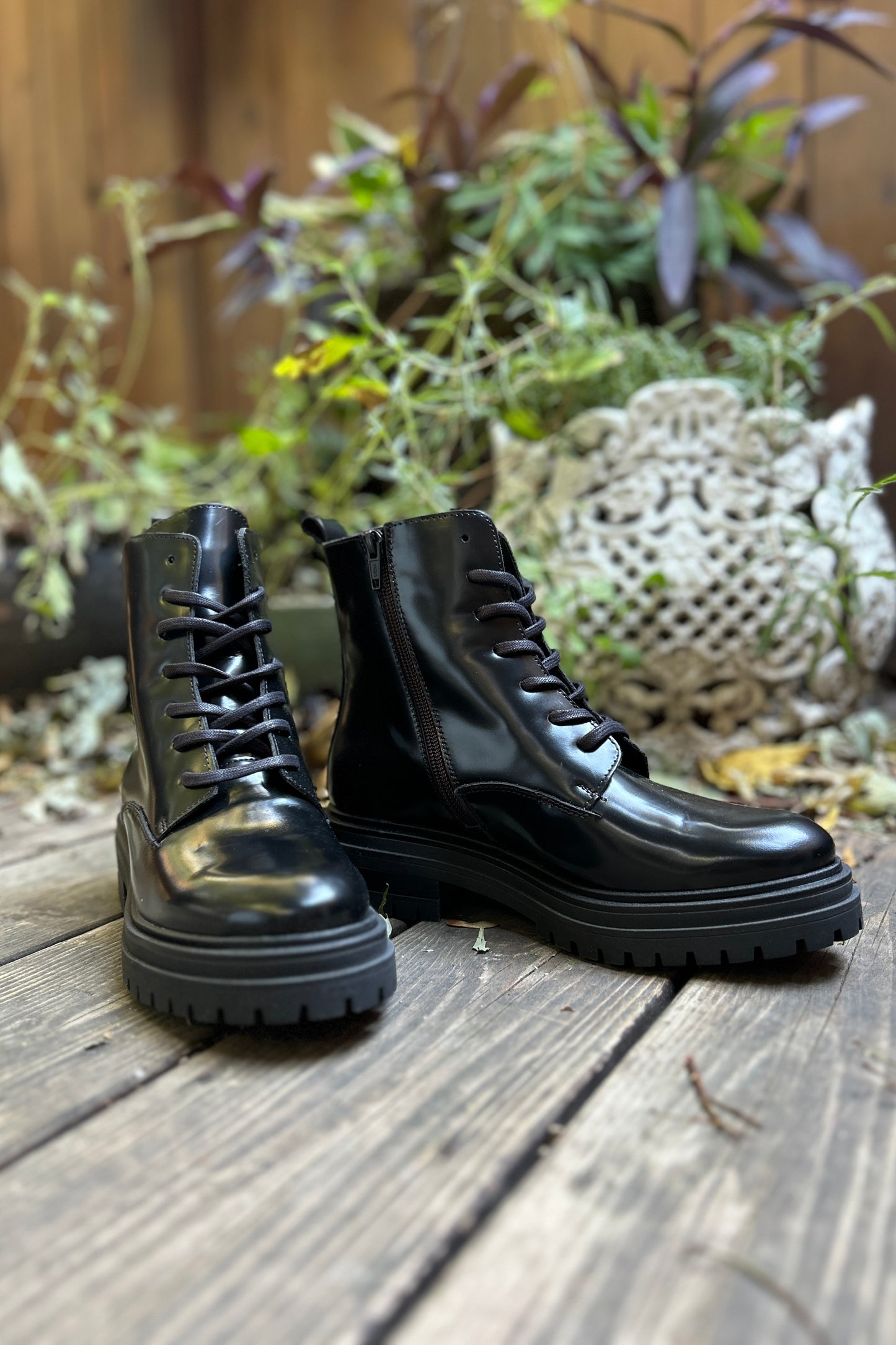 David Tyler: Lace Up Boot