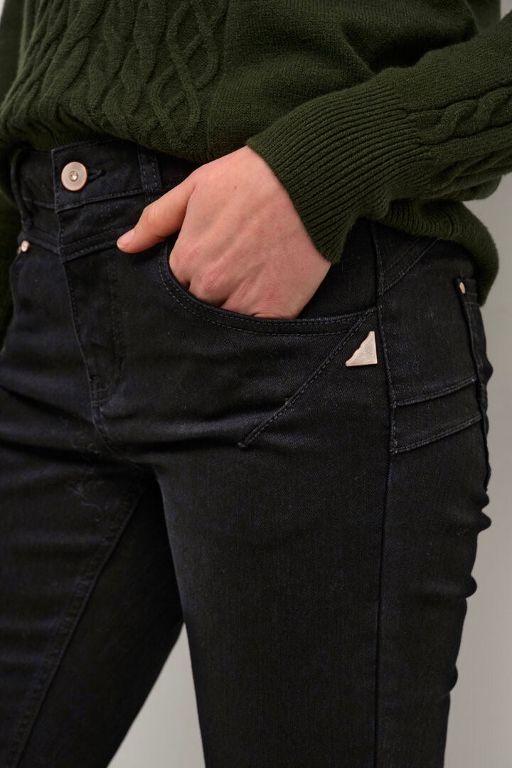 Cream: Amalie Bootcut 34" Jeans Black