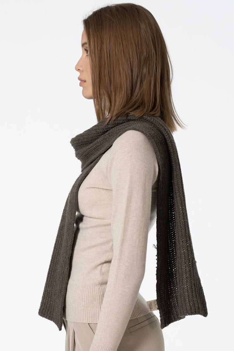 Dinadi: Handknit Rib Scarf (2 Colours)