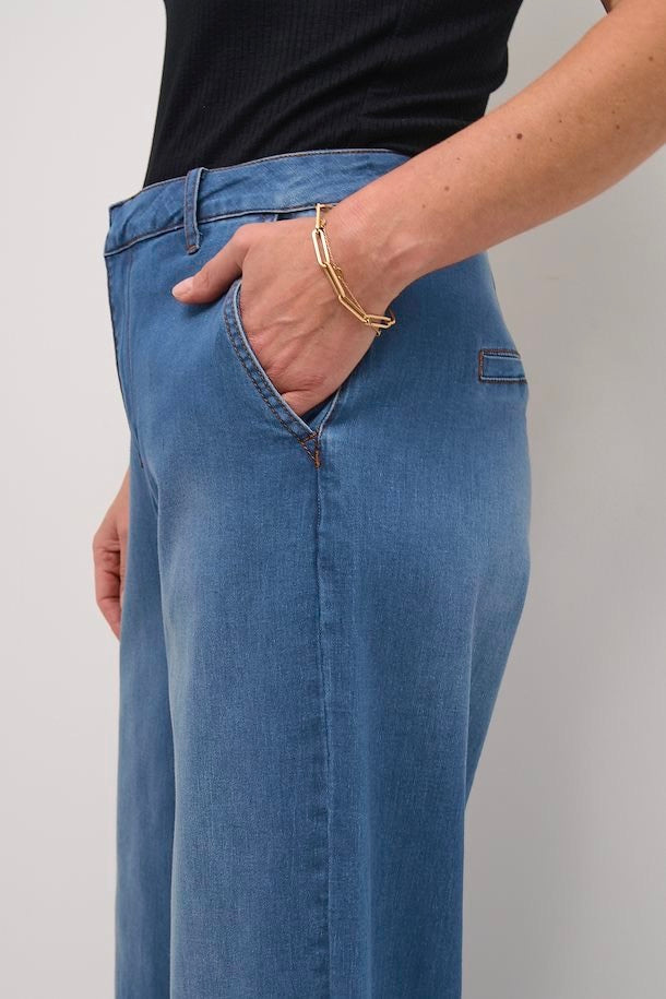 Cream: Visti Jeans (2 Colours)
