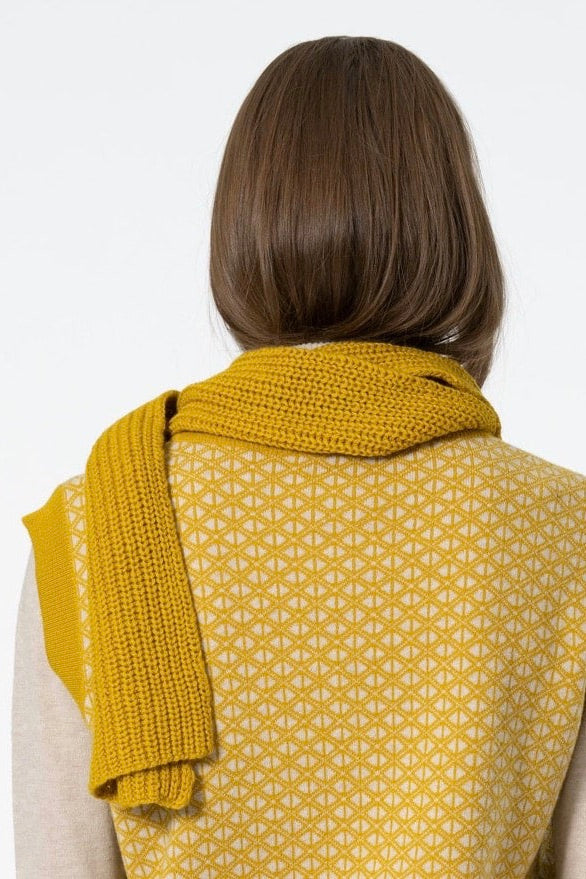 Dinadi: Handknit Rib Scarf (2 Colours)