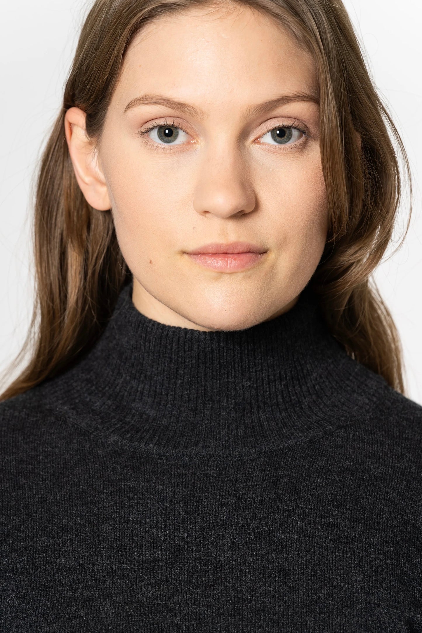 Dinadi: Merino Turtleneck (5 Colours)