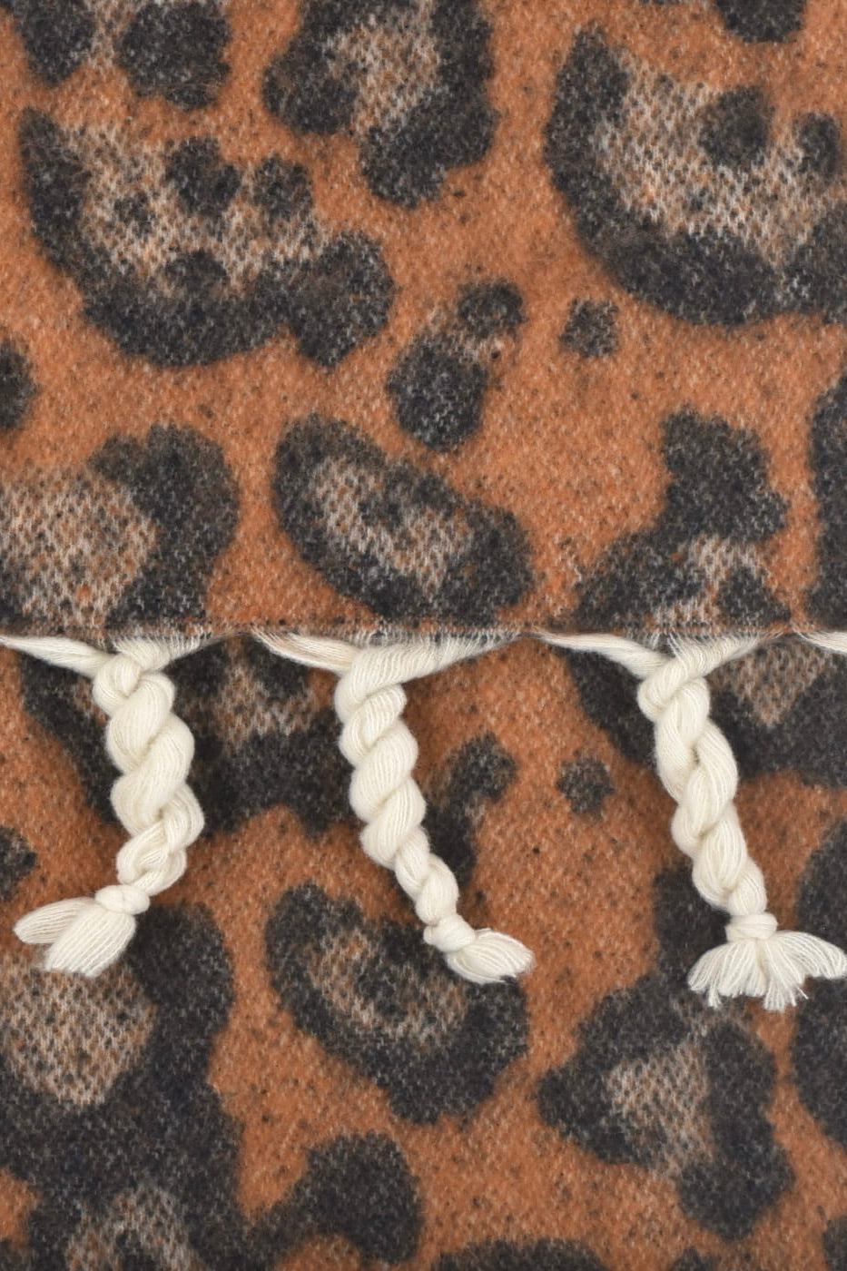 La Fee: Leopard Scarf