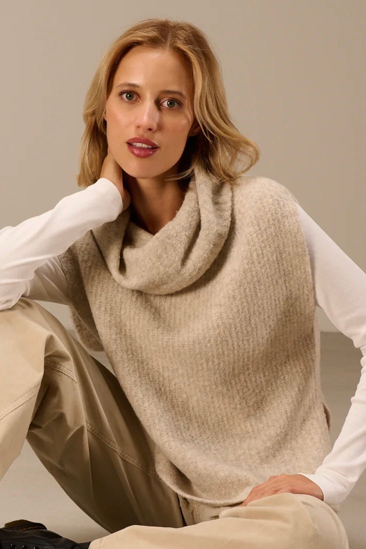 Nile: Wool Vest (2 Colours)