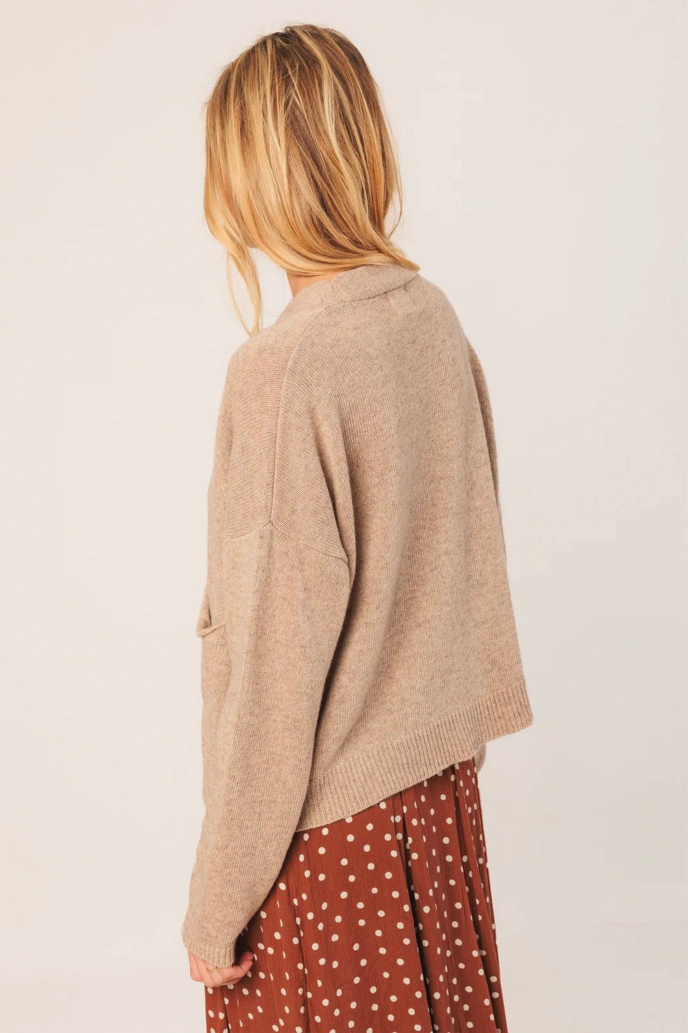 Indi & Cold: Beige Cardigan
