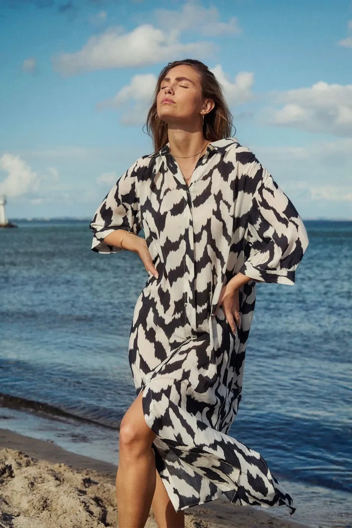Saint Tropez: Kelsie Shirtdress