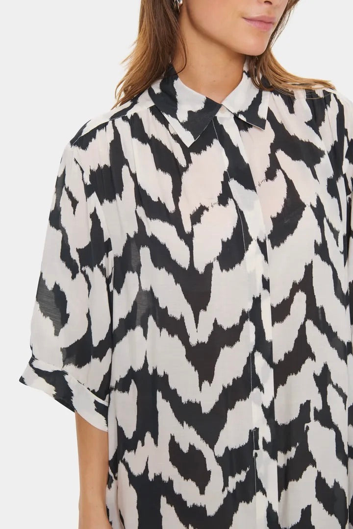 Saint Tropez: Kelsie Shirtdress