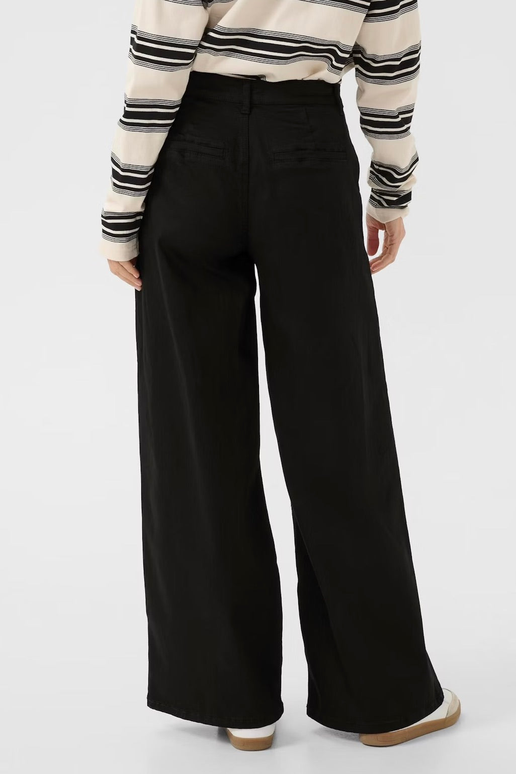 Cream: Visti Jeans (2 Colours)