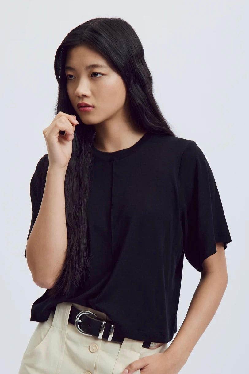 Eve Gravel: Metis Top