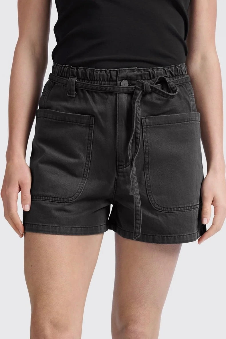Yaya: High Waisted Shorts (2 Colours)