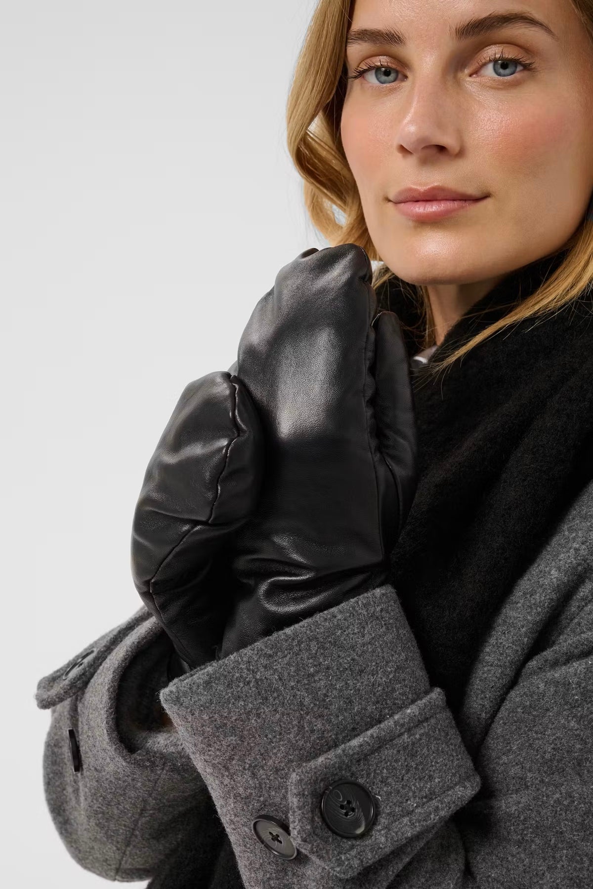 Part Two: Fiori Leather Gloves