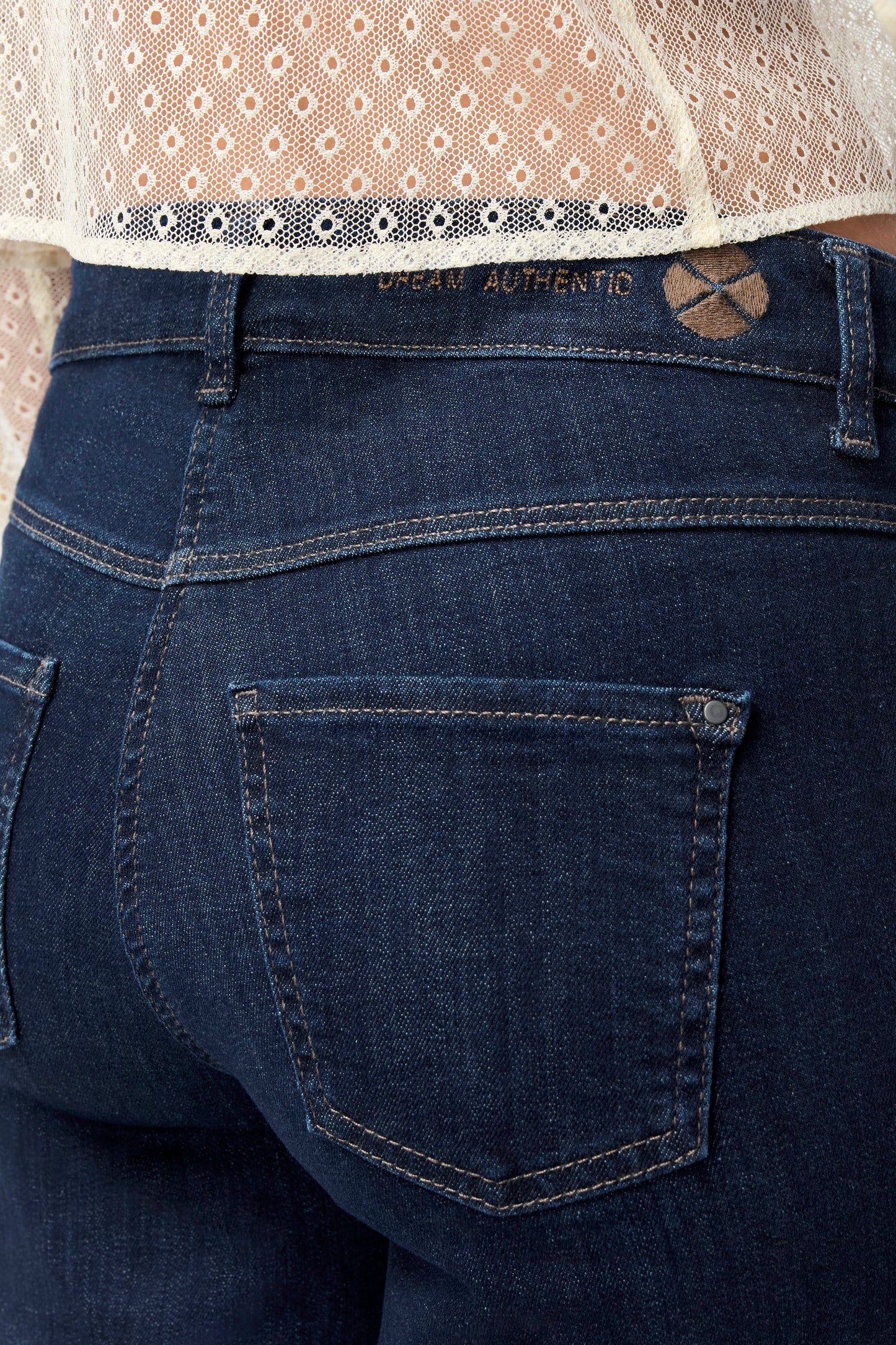 MAC Jeans: Dream Wide Authentic