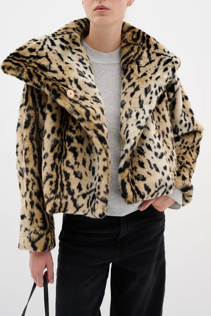 InWear: Leopard Bomber
