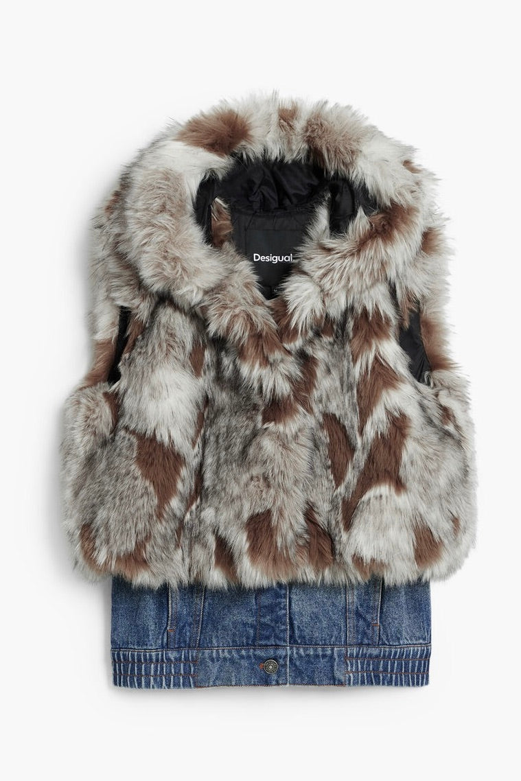Desigual: Faux Fur Vest