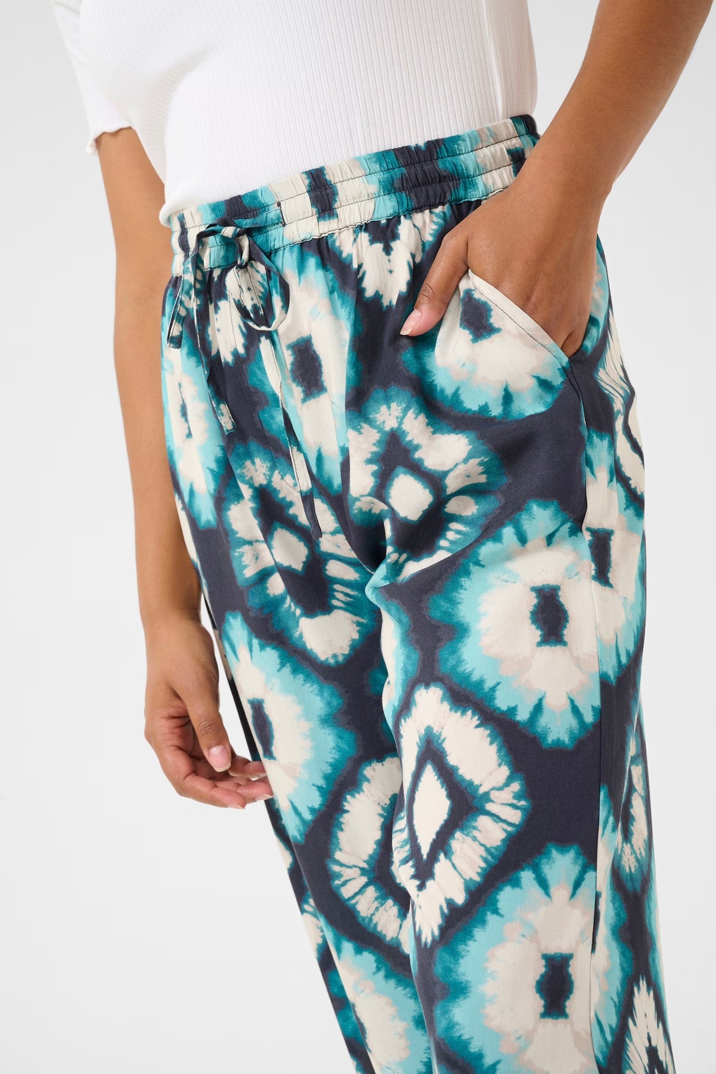 Cream: Tiah Pant