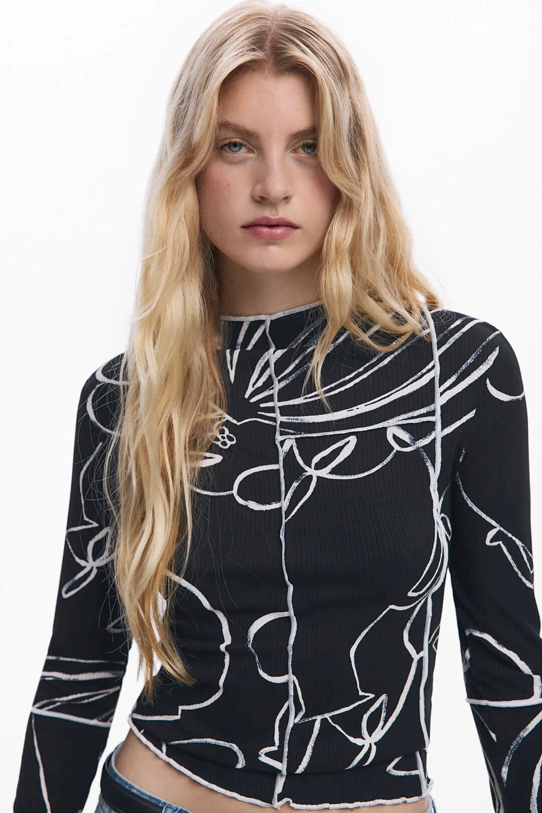 Desigual: Silhouette Tee