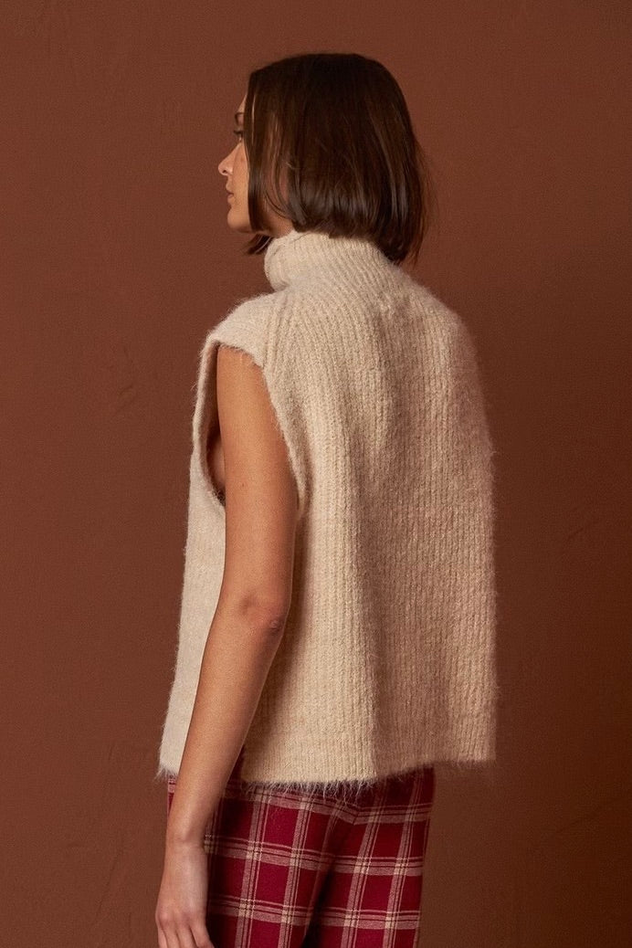 Indi & Cold: Knit Vest (2 Colours)