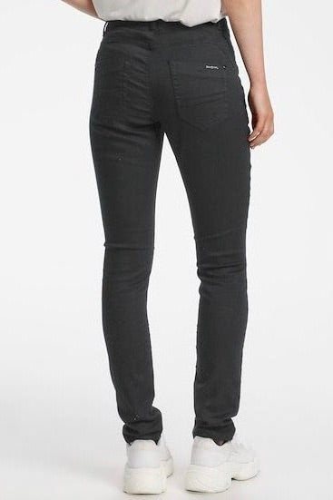 Cream: Bailey Jeans Black