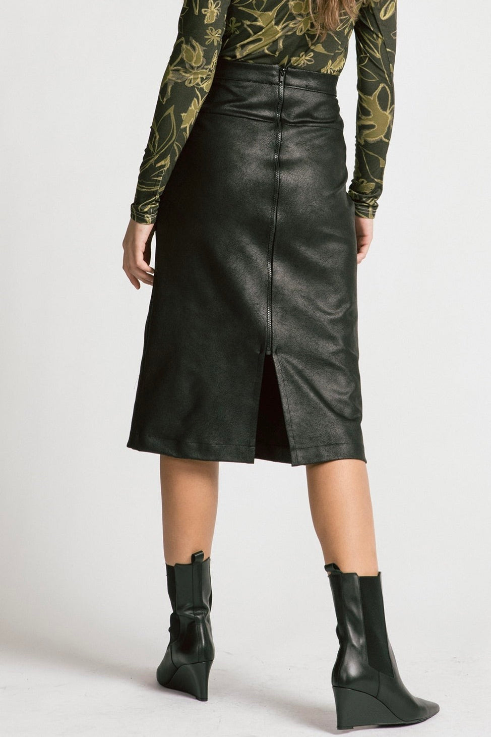 Allison Wonderland: Graduate skirt