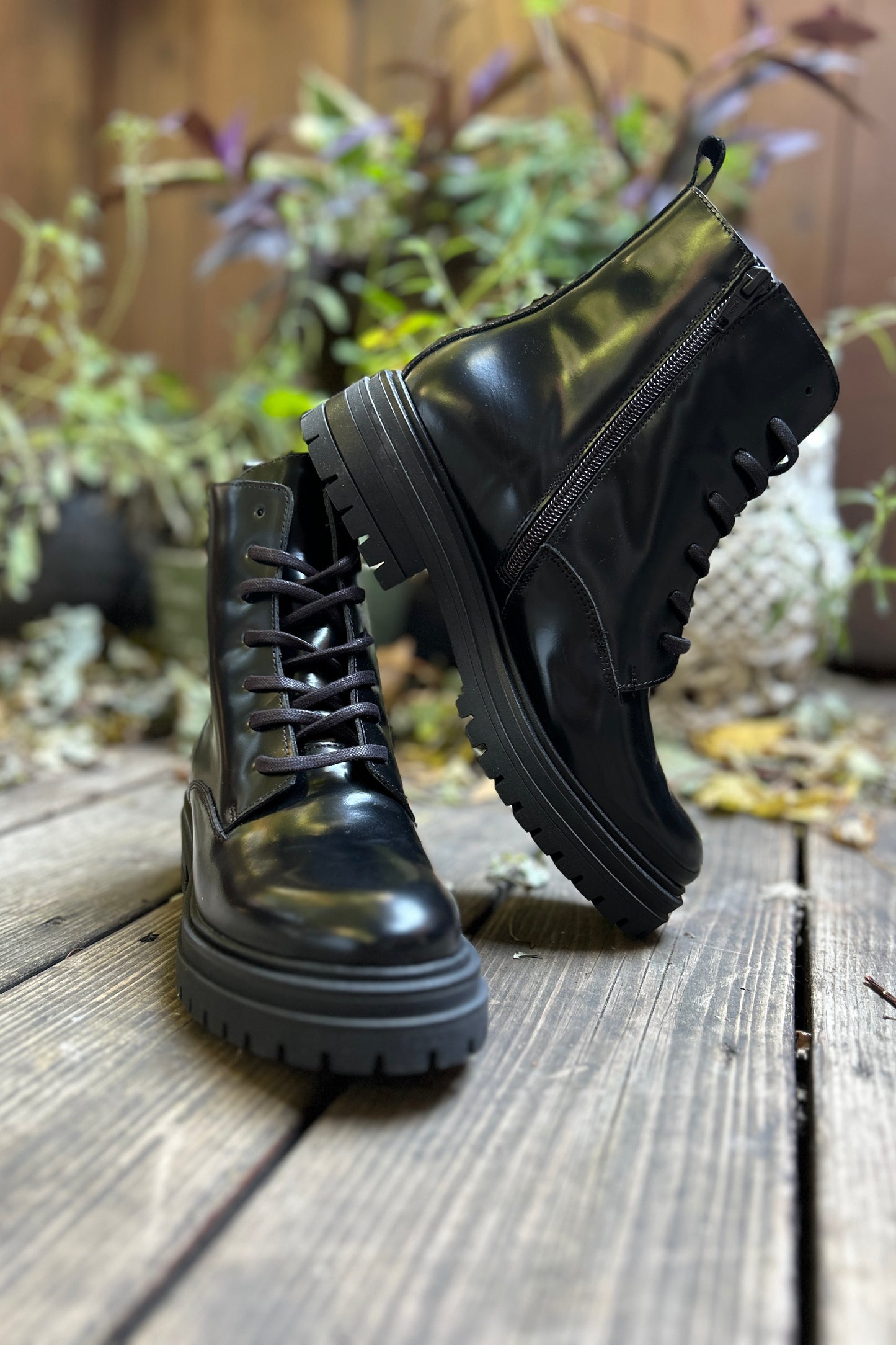 David Tyler: Lace Up Boot