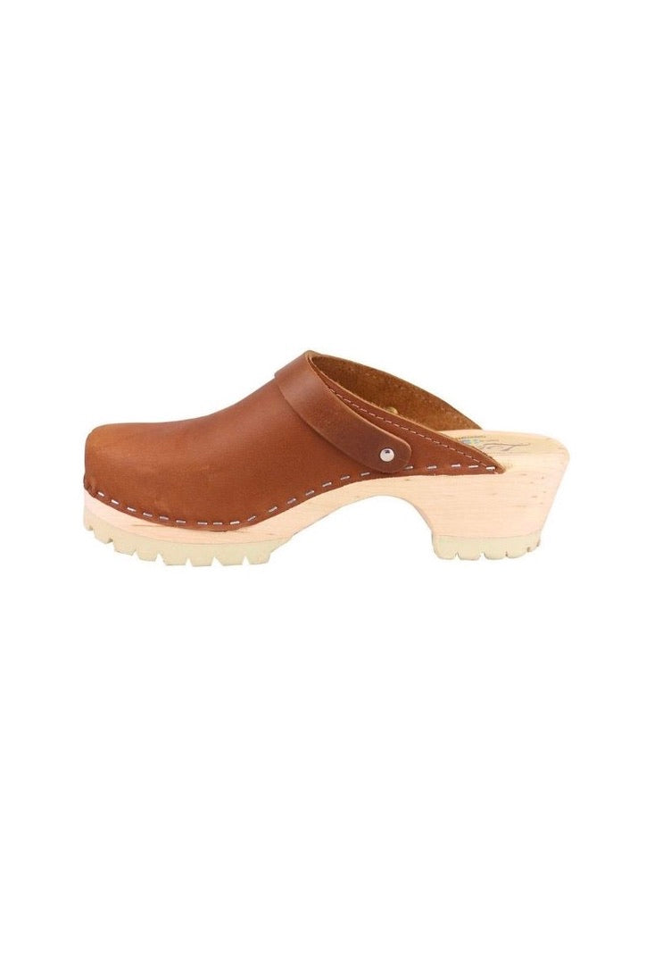 Lotta Classic Tractor Clogs Brown Erietta Boutique