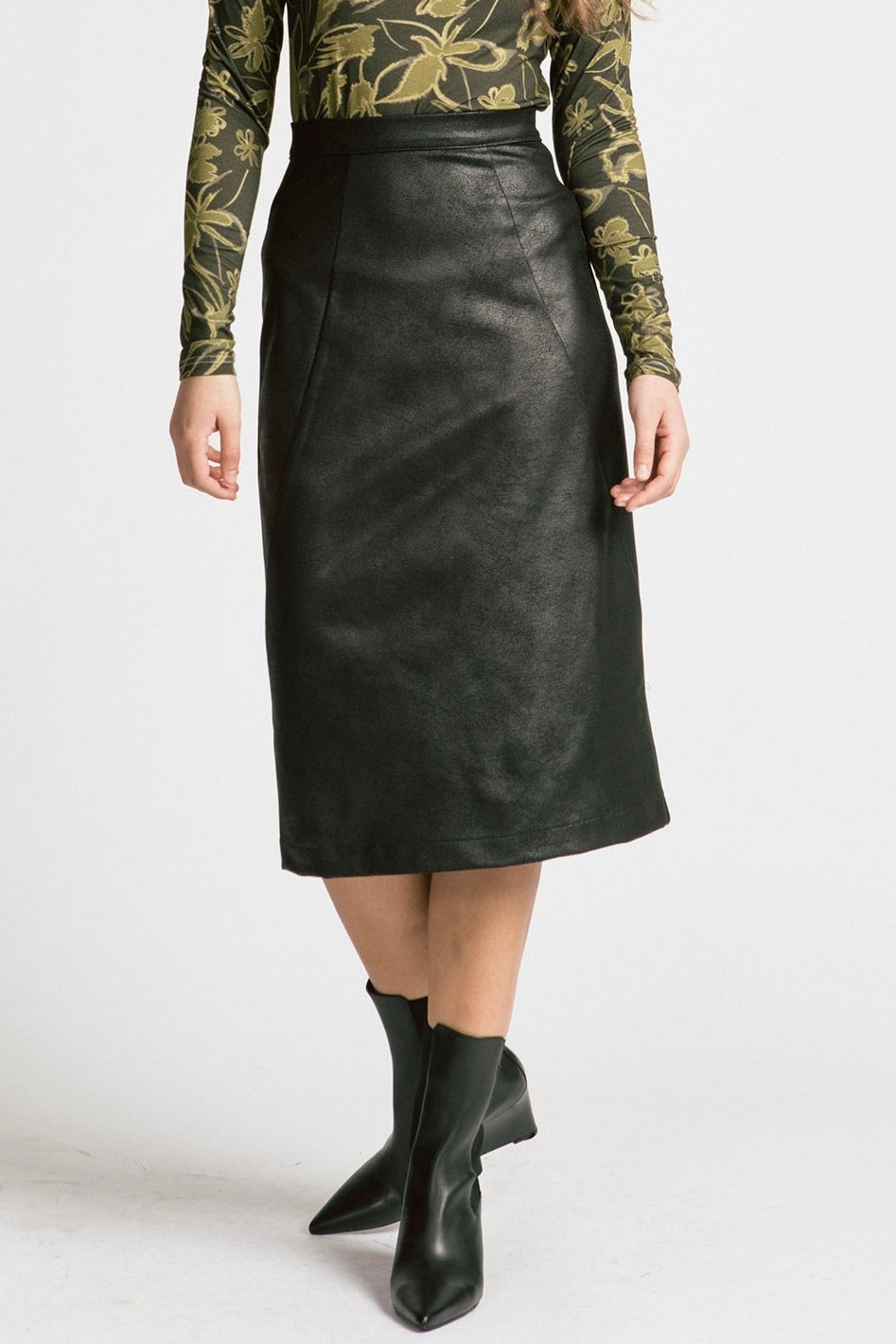 Allison Wonderland: Graduate skirt