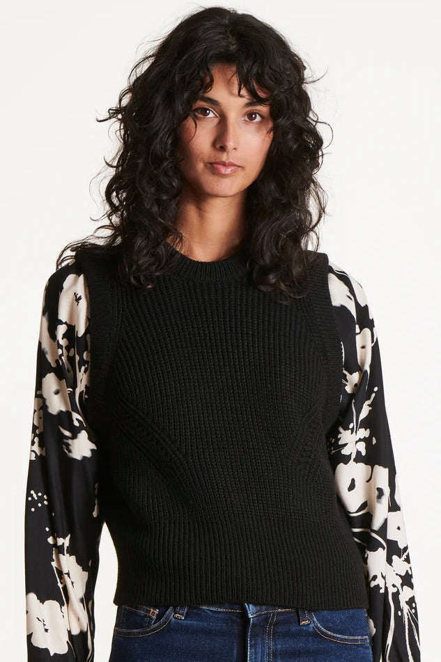 La Fee Maraboutee: Ebime Vest (3 Colours)