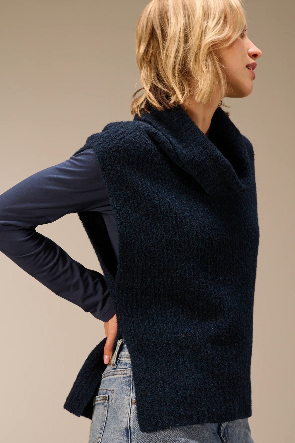 Nile: Wool Vest (2 Colours)