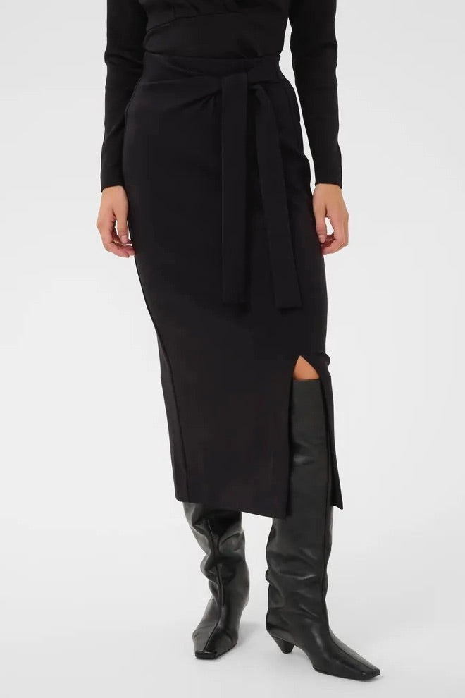 InWear: Knot Skirt Black