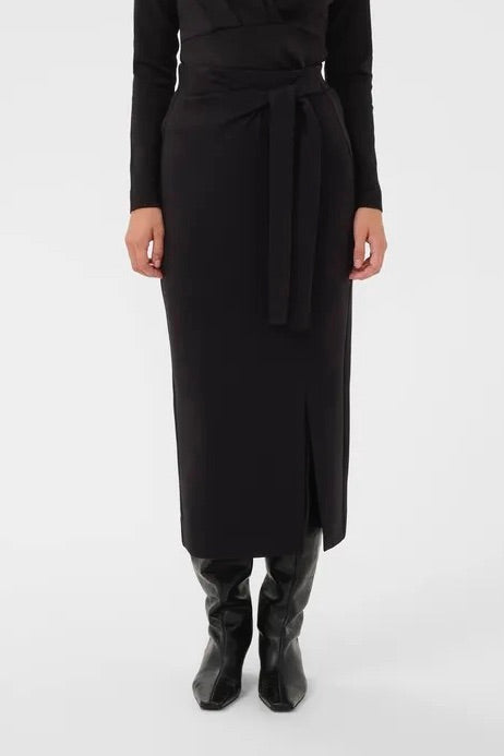 InWear: Knot Skirt Black