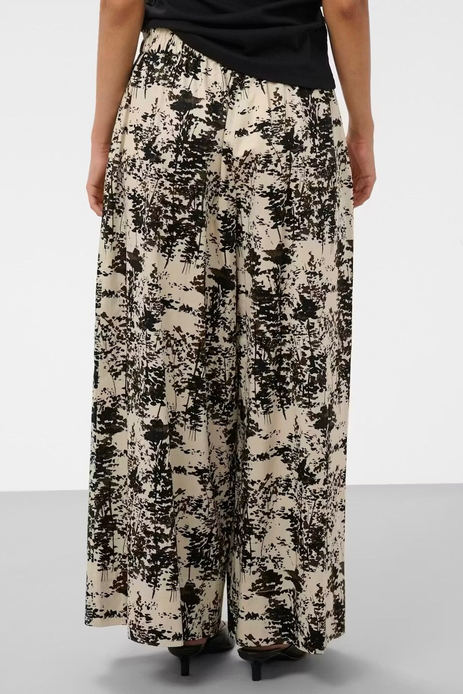 Soaked in Luxury: Naelle Pants