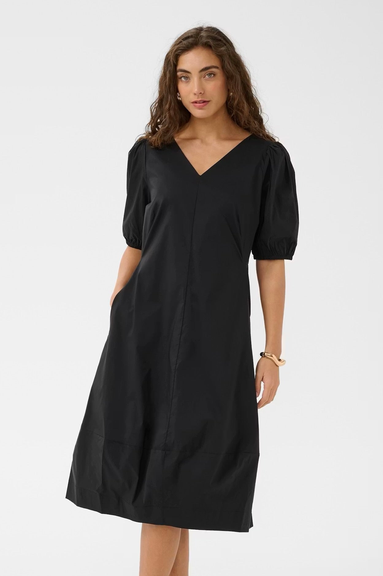 Culture: Antoinett Dress V-Neck