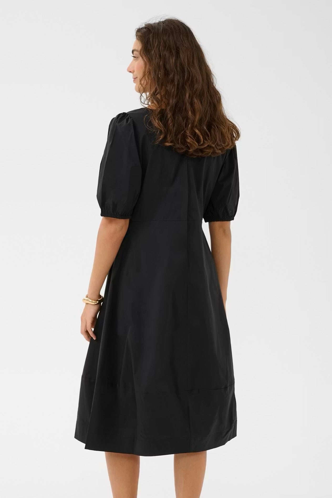 Culture: Antoinett Dress V-Neck