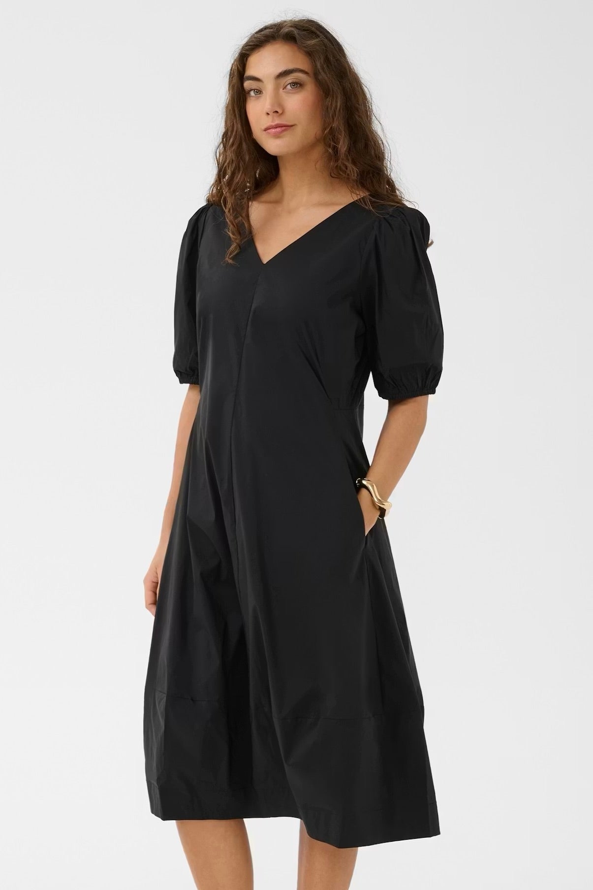 Culture: Antoinett Dress V-Neck