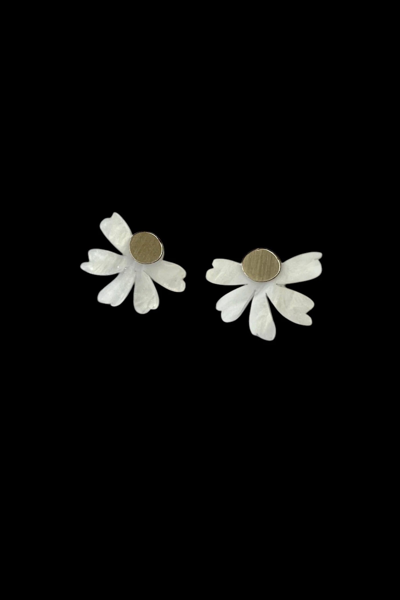 Ketoora: Daisy Studs (2 Sizes)
