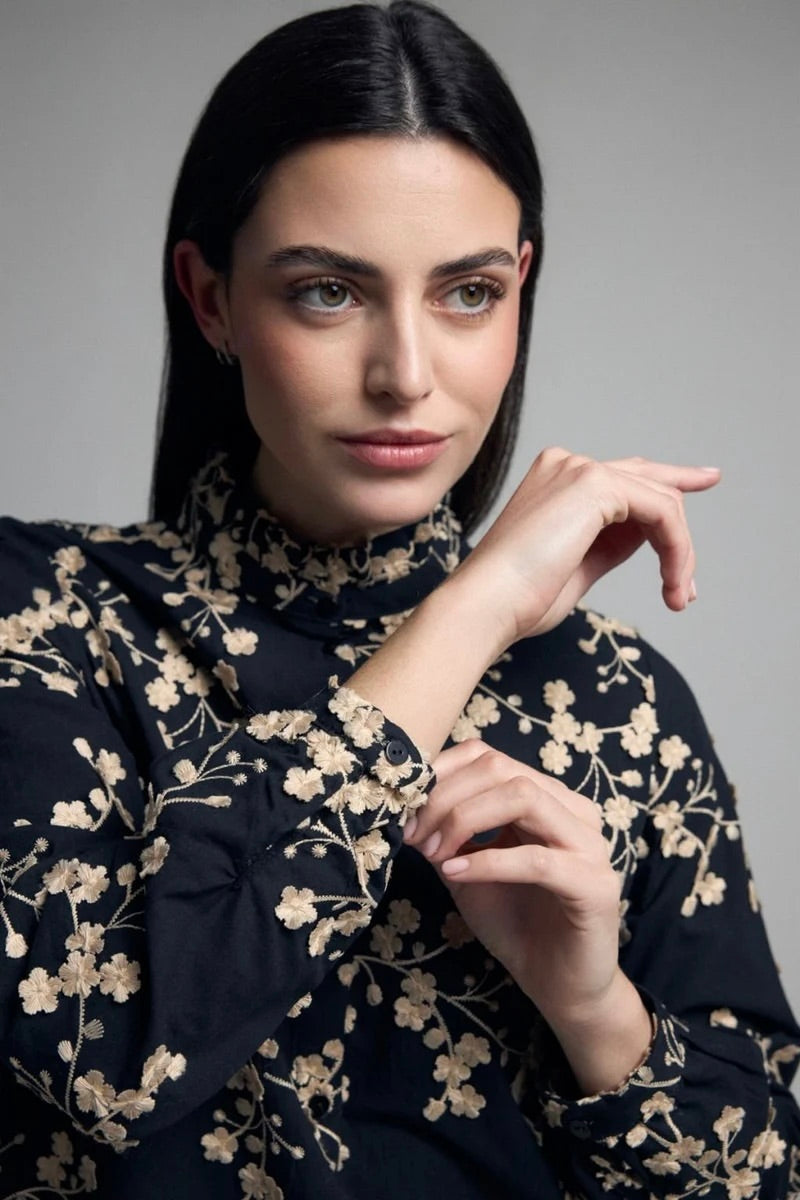Tinta: Zenaida Blouse