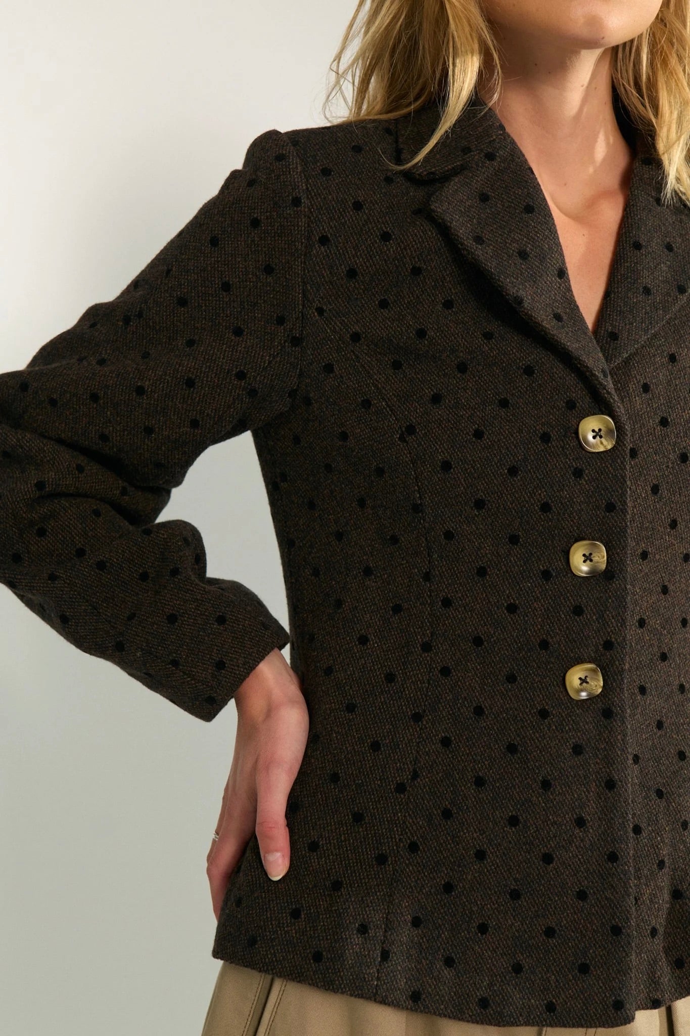 Numph: Nuamia Blazer