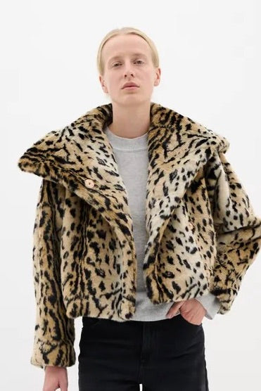 InWear: Leopard Bomber